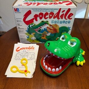 Vintage 1991 Crocodile Dentist Milton Bradley Board Game 11/15 Teeth Box Pliers